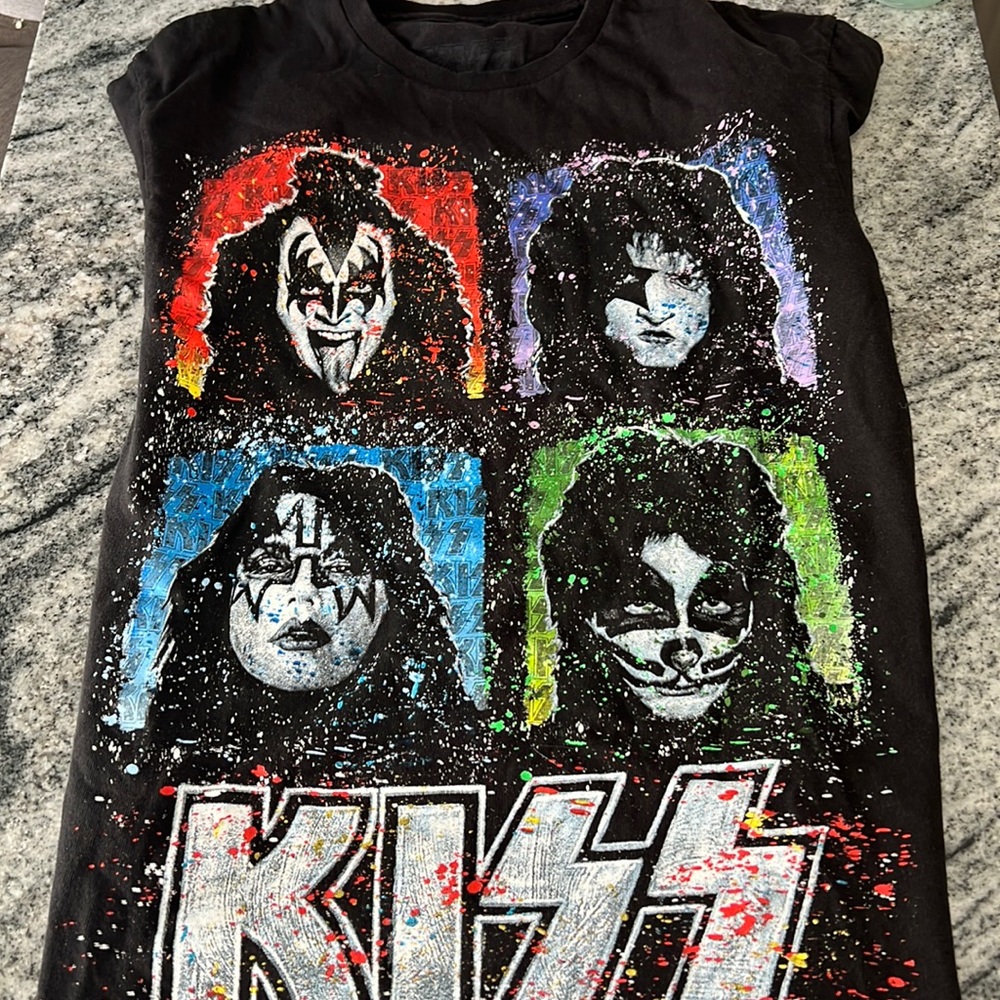 Mens Kiss T-shirt EUC Sz M